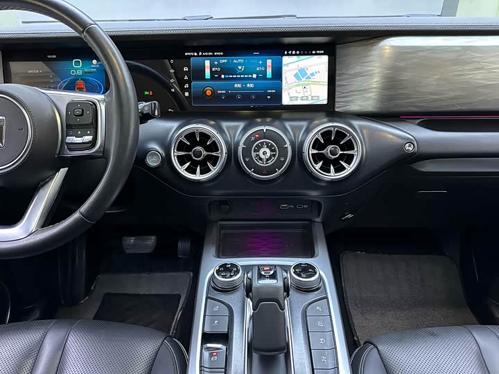 Фото 11 - Tank 300