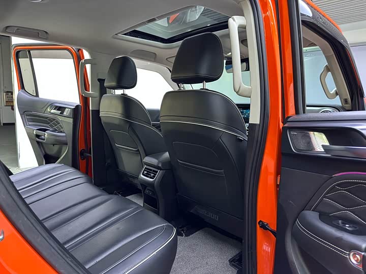 Фото 14 - Tank 300