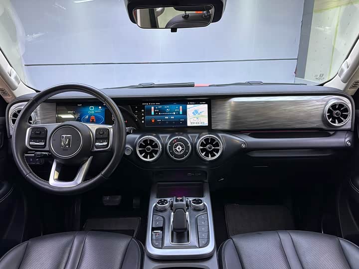 Фото 8 - Tank 300