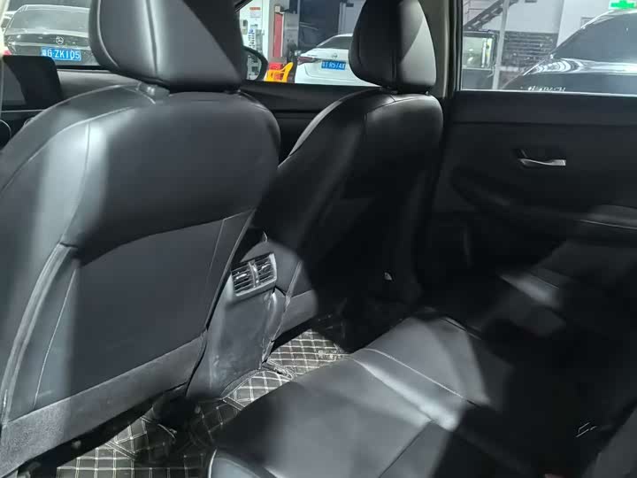 Фото 9 - Nissan Sylphy