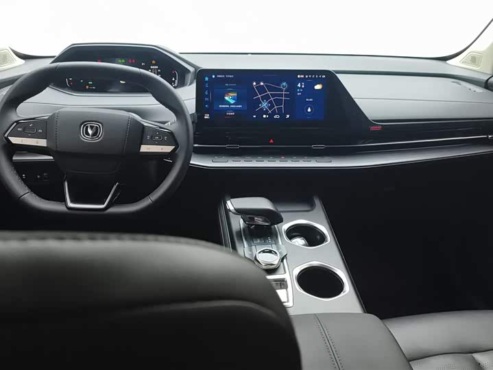 Фото 12 - Changan CS55 Plus