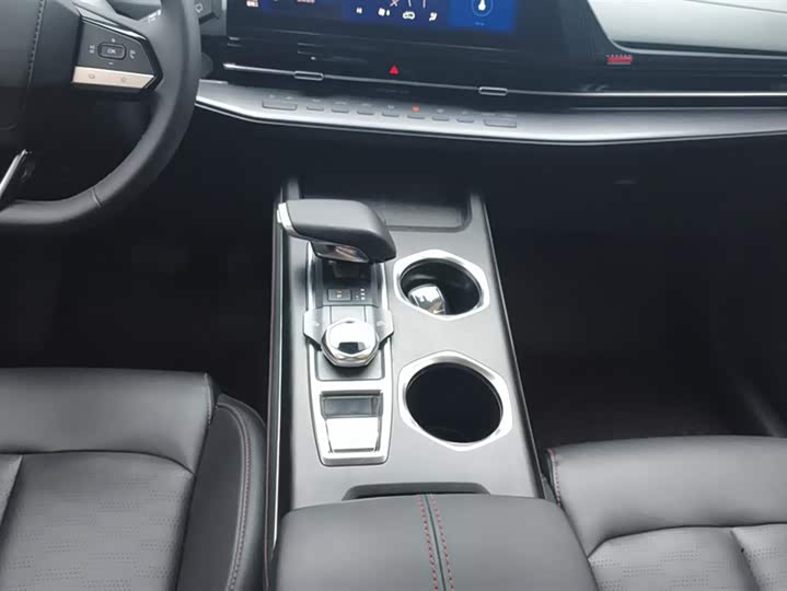 Фото 16 - Changan CS55 Plus