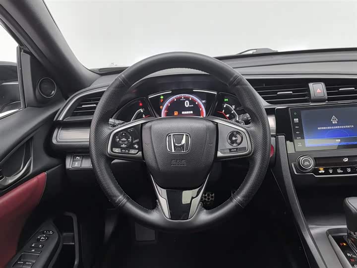 Фото 11 - Honda Civic