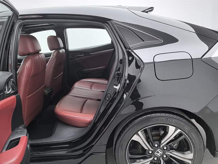 Фото 15 - Honda Civic