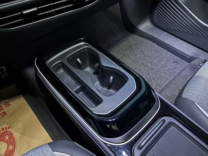 Фото 11 - Volkswagen ID.4 Crozz