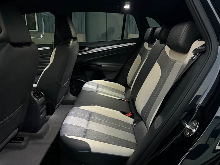 Фото 9 - Volkswagen ID.4 Crozz