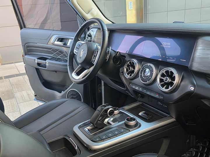 Фото 13 - Tank 300