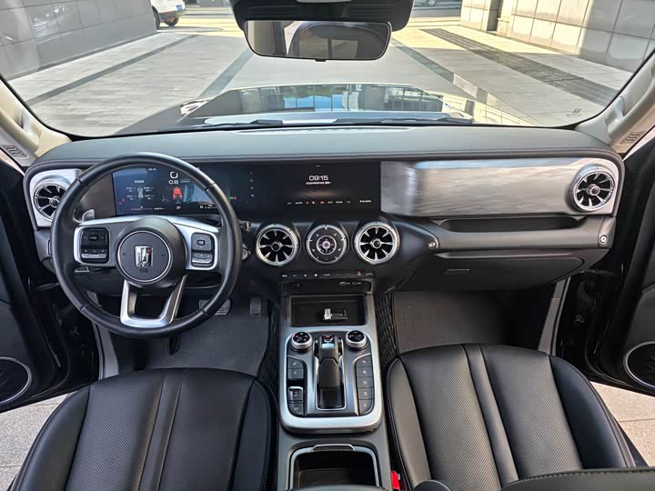 Фото 14 - Tank 300