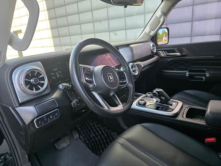 Фото 18 - Tank 300