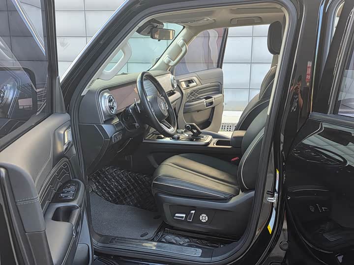 Фото 9 - Tank 300