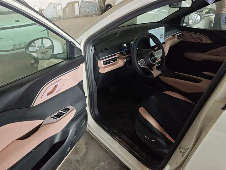 Фото 16 - BYD Seagull