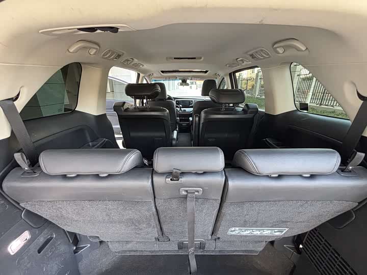 Фото 16 - Honda Odyssey