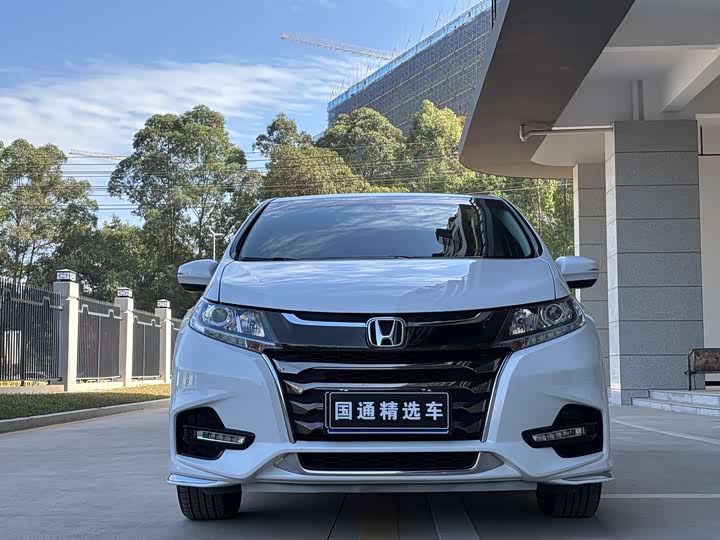 Фото 2 - Honda Odyssey