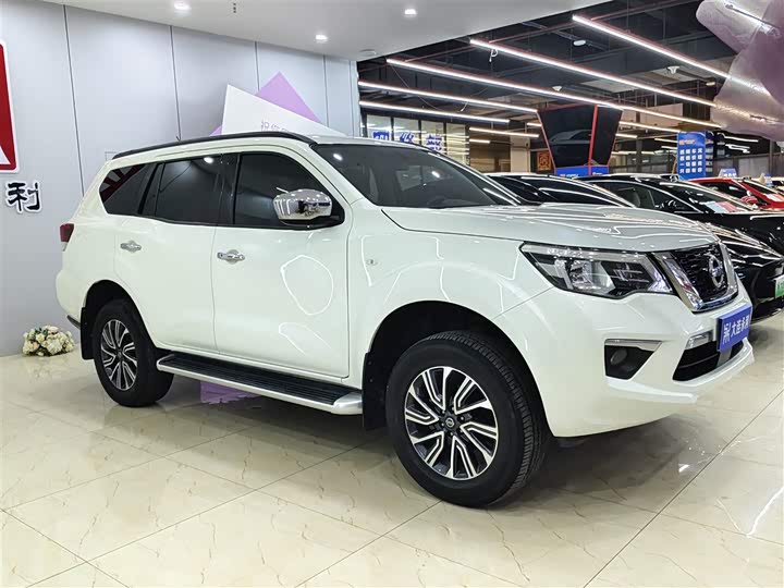 Фото 3 - Nissan Terra