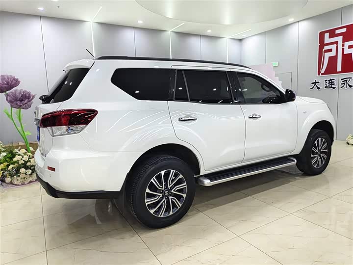 Фото 4 - Nissan Terra