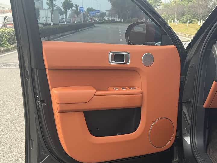 Фото 11 - LiXiang L8