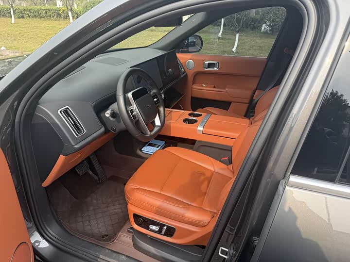 Фото 7 - LiXiang L8