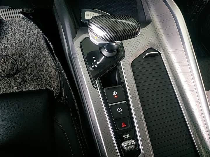 Фото 14 - Geely Preface