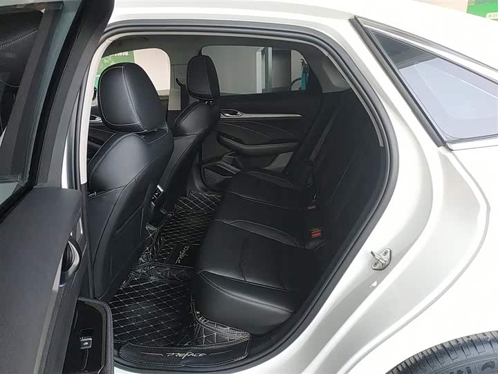 Фото 17 - Geely Preface