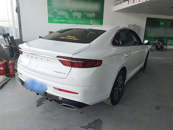 Фото 7 - Geely Preface