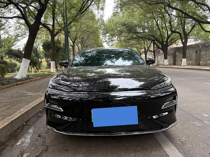 Фото 2 - Geely Galaxy Starshine 8 EM-i