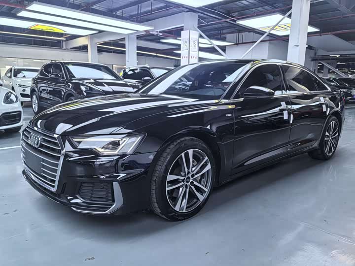 Фото 1 - Audi A6L