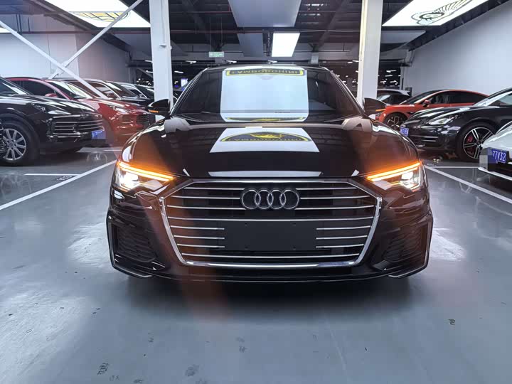 Фото 2 - Audi A6L