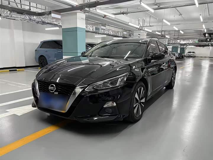 Фото 1 - Nissan Teana