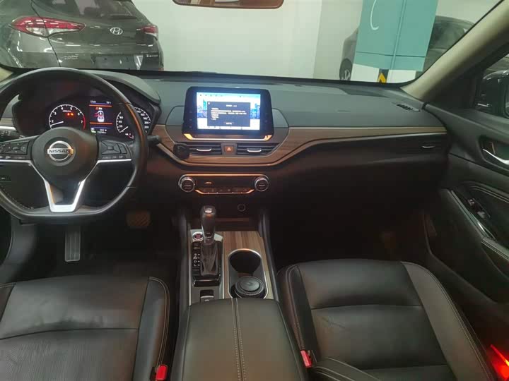 Фото 13 - Nissan Teana