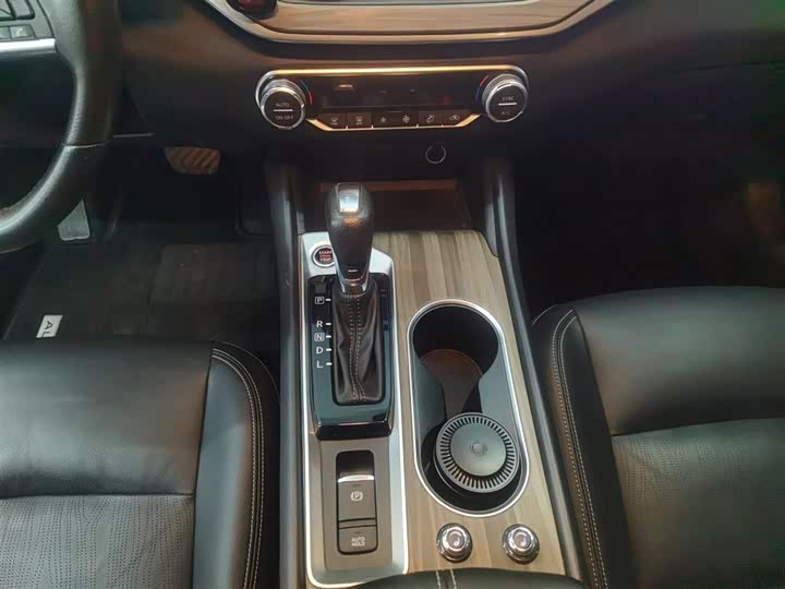 Фото 14 - Nissan Teana