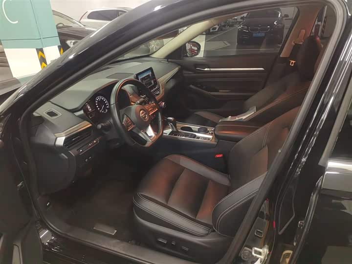 Фото 15 - Nissan Teana