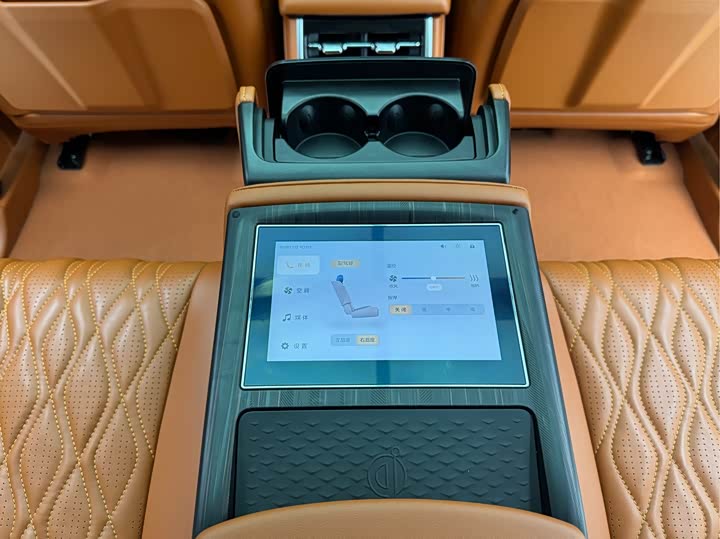 Фото 17 - Tank 500