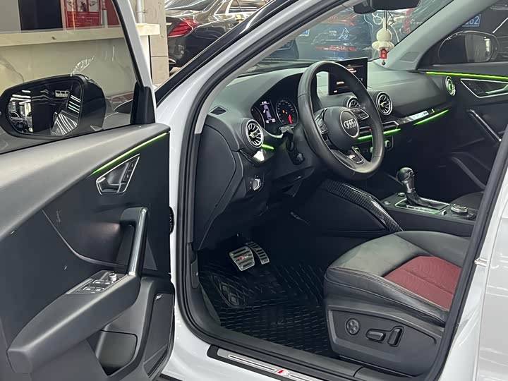 Фото 3 - Audi Q2L