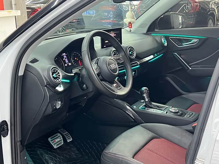 Фото 4 - Audi Q2L