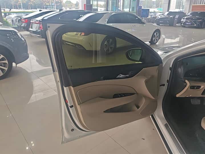 Фото 7 - Buick Regal