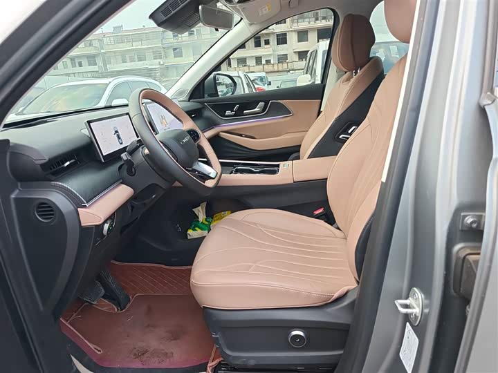 Фото 15 - Chery Tiggo 8L