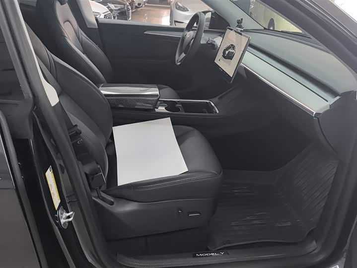 Фото 8 - Tesla Model Y