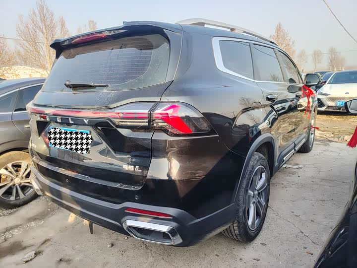 Фото 11 - Geely Okavango L