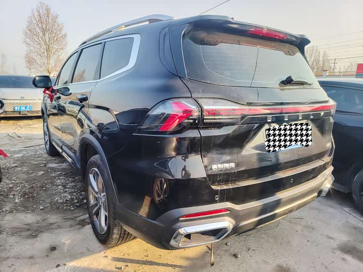 Фото 9 - Geely Okavango L