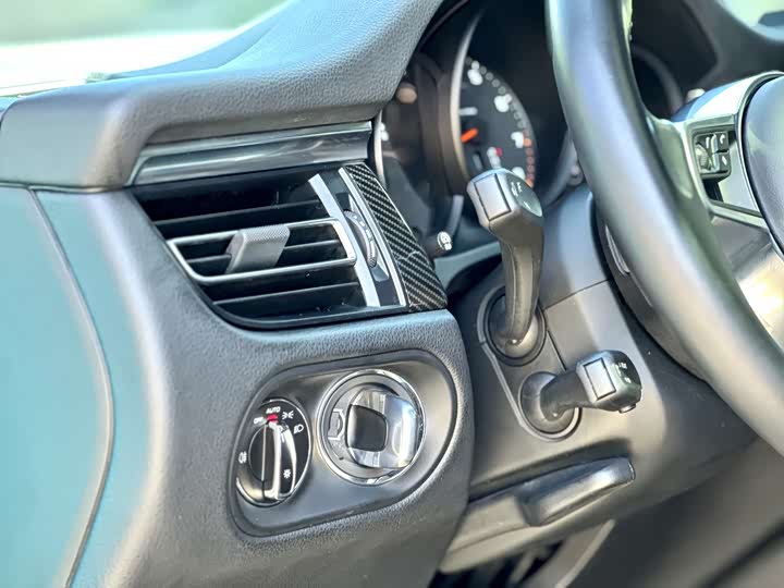 Фото 11 - Porsche Macan