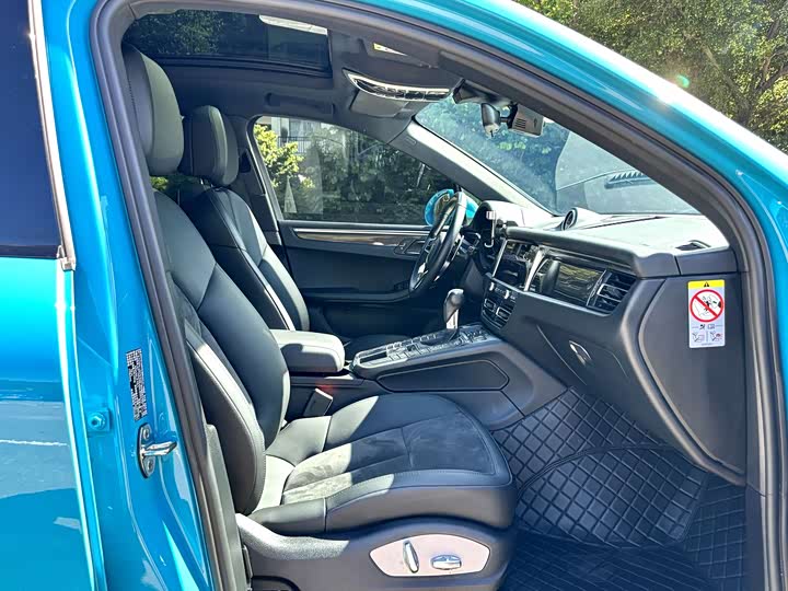 Фото 18 - Porsche Macan