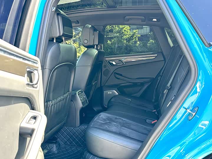 Фото 22 - Porsche Macan