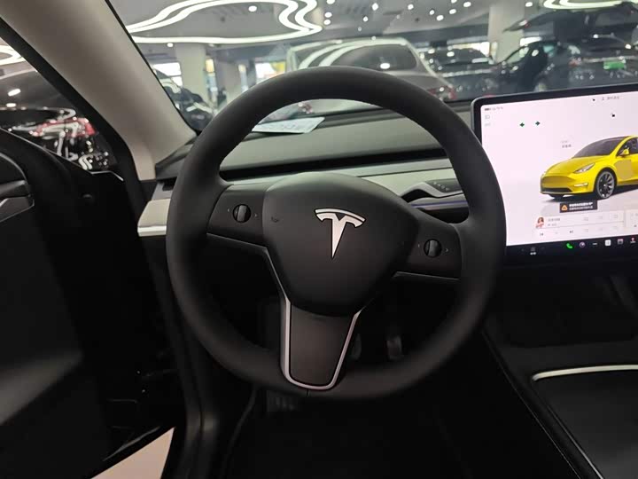 Фото 11 - Tesla Model Y