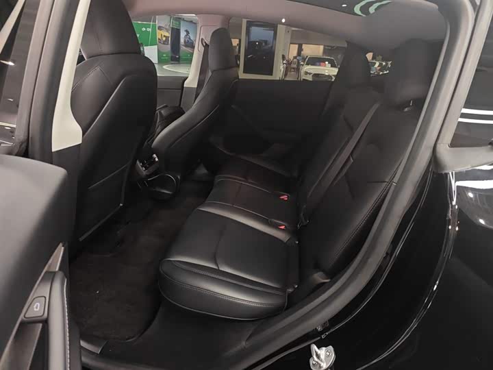 Фото 17 - Tesla Model Y