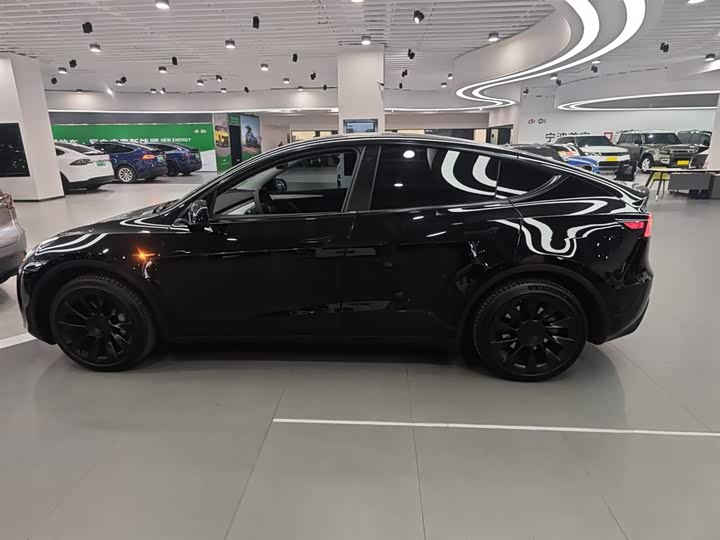 Фото 5 - Tesla Model Y