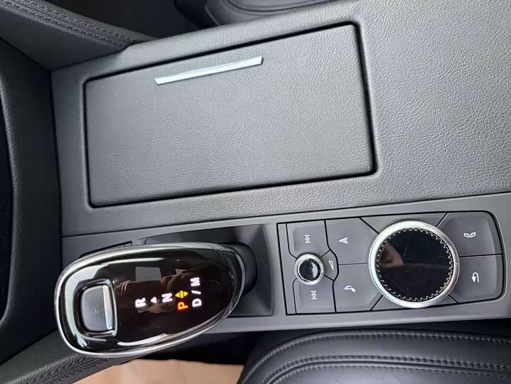 Фото 17 - Cadillac CT6