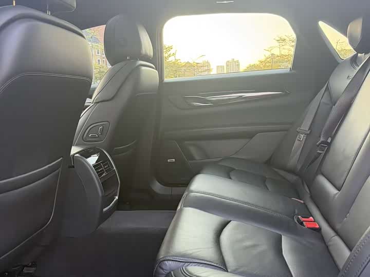 Фото 9 - Cadillac CT6