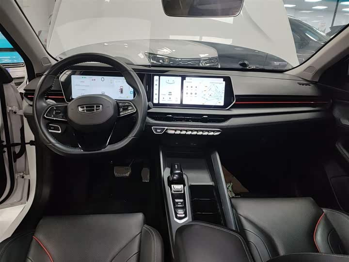 Фото 10 - Geely Binrui