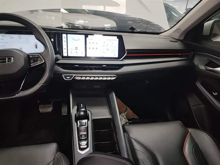 Фото 13 - Geely Binrui