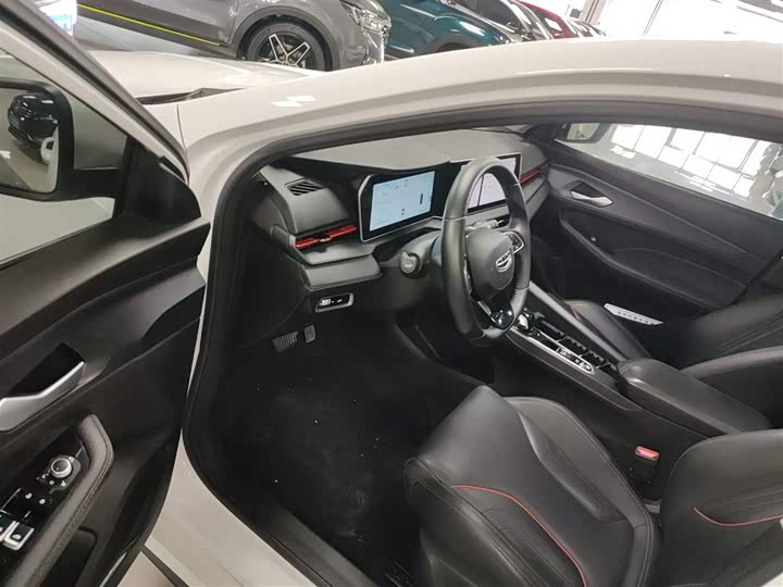 Фото 16 - Geely Binrui